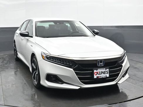 Used 2022 Honda Accord Sport image 6