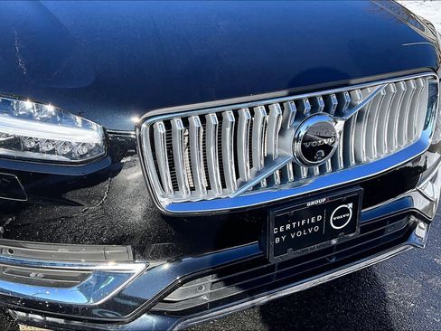 Certified 2024 Volvo XC90 B6 Ultimate w/ Protection Package Premier image 29