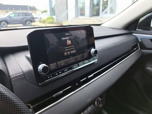 Used 2024 Mitsubishi Outlander ES AWD/4WD image 13