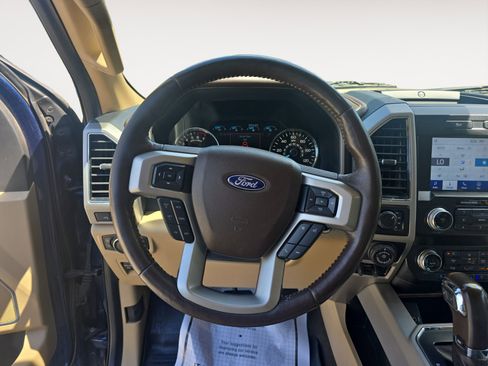 Used 2019 Ford F150 Lariat w/ Equipment Group 502A Luxury AWD/4WD image 13