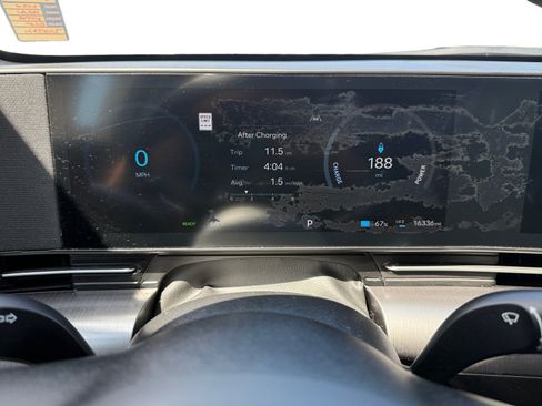 Used 2024 Hyundai Kona SEL FWD image 11
