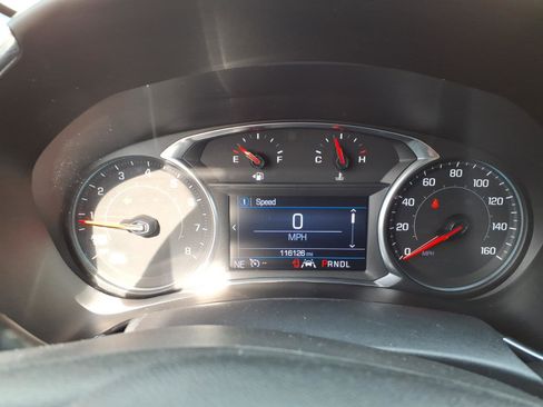 Used 2020 Chevrolet Equinox LT w/ Driver Convenience Package image 19