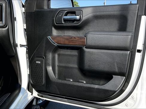 Used 2021 GMC Sierra 1500 SLT w/ SLT Convenience Package AWD/4WD image 28