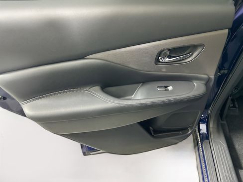 Used 2024 Nissan Murano SV image 25