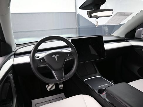 Used 2022 Tesla Model Y Performance AWD/4WD image 31