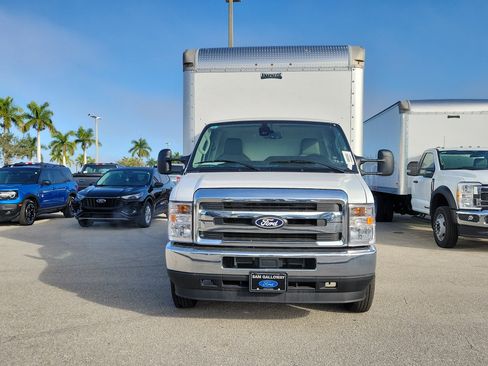 New 2026 Ford E-450 and Econoline 450 Super Duty w/ Power Equipment Group image 2
