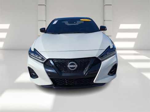 Used 2023 Nissan Maxima SR w/ Sport Mat Group image 2