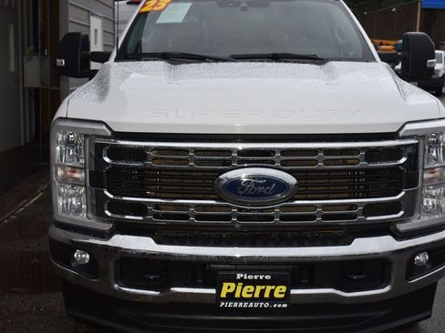 Used 2023 Ford F350 XLT w/ FX4 Off-Road Package image 3