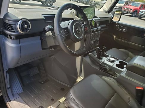 Used 2025 INEOS Grenadier Station Wagon AWD/4WD image 15