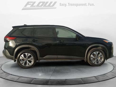 Used 2021 Nissan Rogue SV image 10