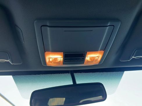 Used 2012 Ford F150 Lariat w/ Lariat Chrome Pkg image 22