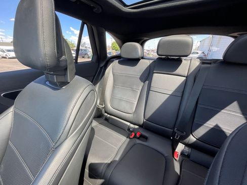 Used 2024 Mercedes-Benz GLC 300 image 39