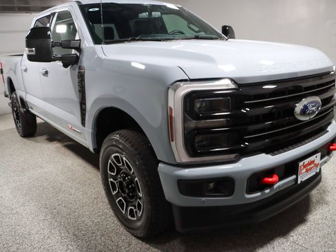 Used 2025 Ford F250 Platinum AWD/4WD image 5