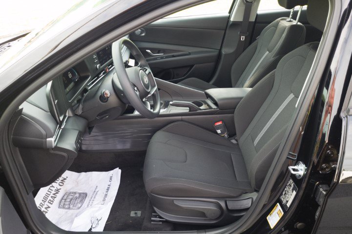New 2026 Hyundai Elantra SE FWD image 12