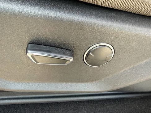 Used 2019 Ford F250 XLT w/ XLT Value Package image 19