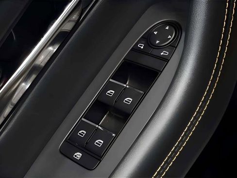 New 2025 MAZDA CX-70 Plug-In Hybrid w/ Premium Pkg image 24