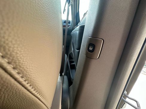 Used 2012 Chrysler Town & Country Touring w/ Entertainment Group #1 image 22