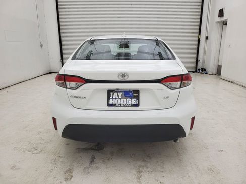 Used 2024 Toyota Corolla LE image 11