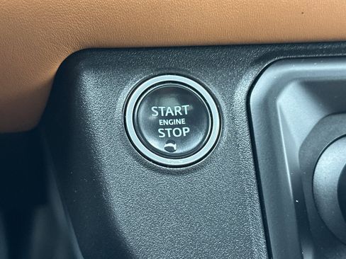 Used 2020 Land Rover Defender 110 X image 23