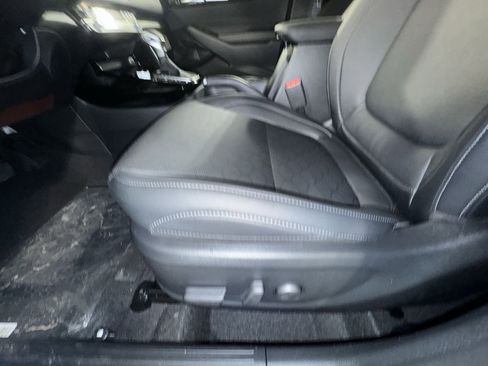 Certified 2025 Kia Seltos EX w/ EX Sunroof Package image 14