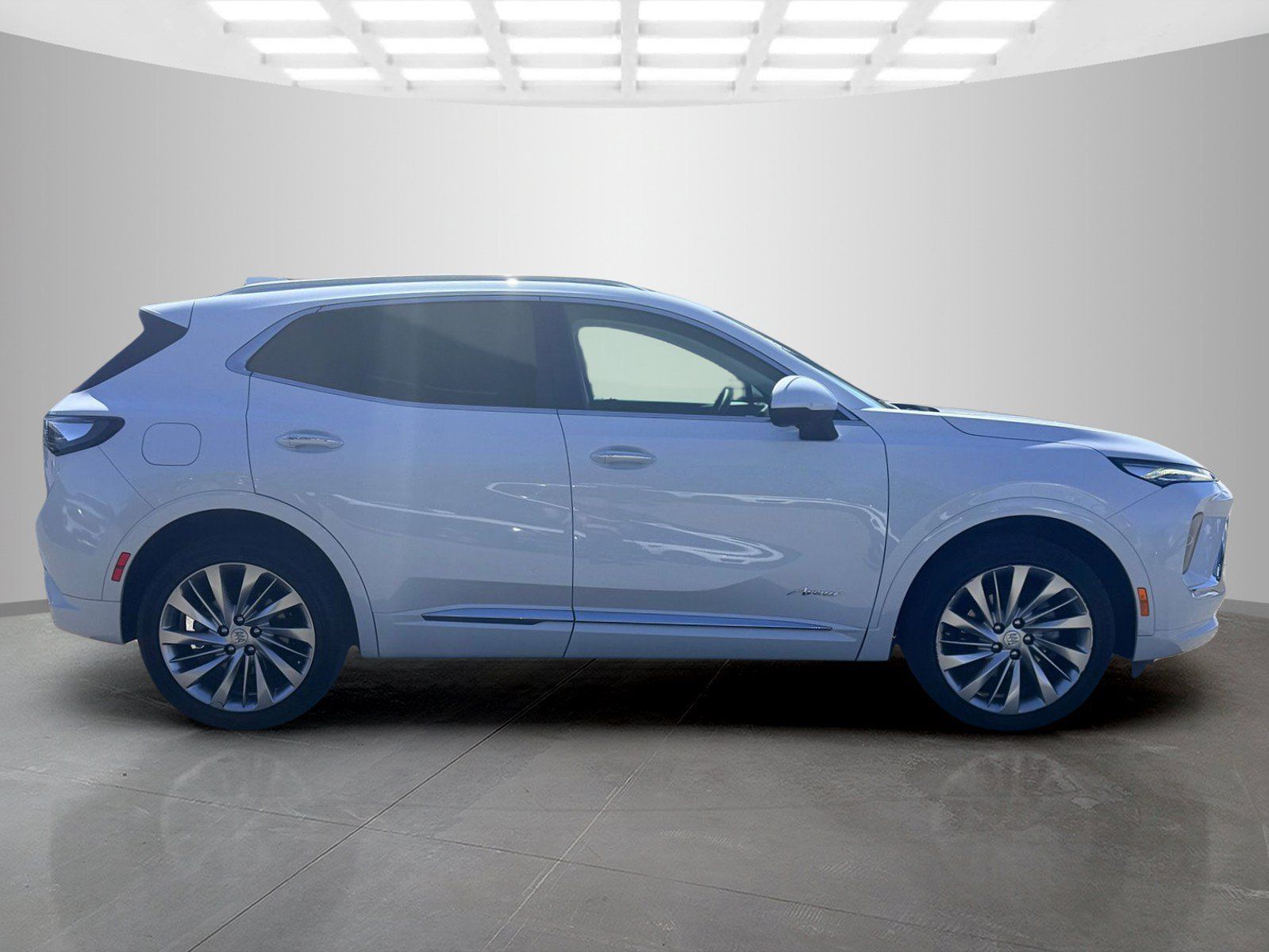 Used 2025 Buick Envision Avenir AWD/4WD image 4