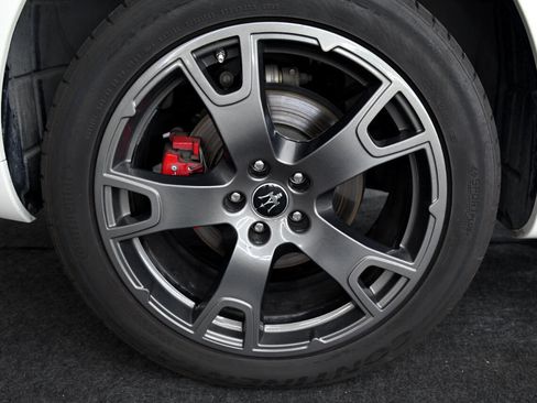 Used 2021 Maserati Levante image 49