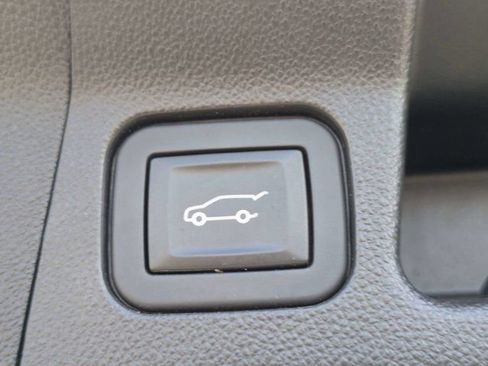 Used 2019 GMC Acadia SLE image 13