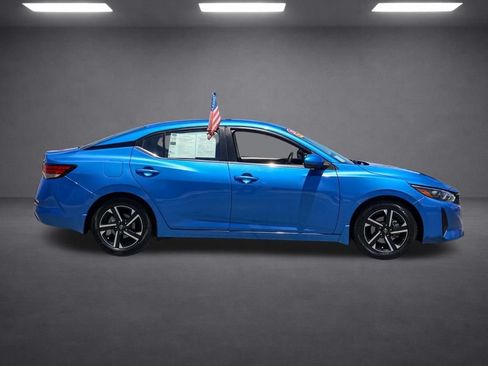 Used 2024 Nissan Sentra SV FWD image 3