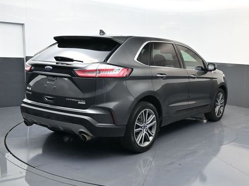 Used 2019 Ford Edge Titanium image 6