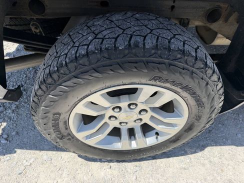 Used 2018 Chevrolet Silverado 1500 LT w/ All Star Edition AWD/4WD image 11