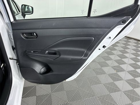 Used 2024 Nissan Versa S w/ S Plus Package image 28