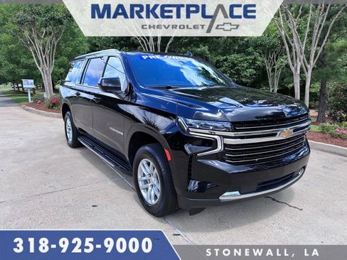 Used 2024 Chevrolet Suburban LT RWD image 1