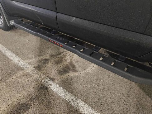 Used 2021 Nissan Titan PRO-4X w/ Pro-4x Utility Package image 6