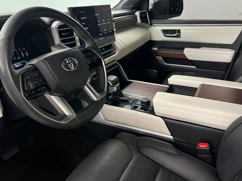 Used 2023 Toyota Sequoia Capstone AWD/4WD image 16