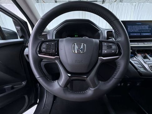 Used 2025 Honda Odyssey Touring image 27