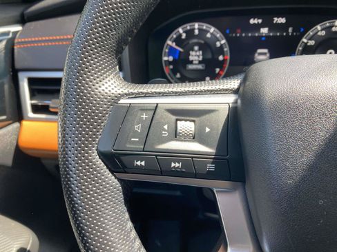 Used 2022 Mitsubishi Outlander SEL AWD/4WD image 16