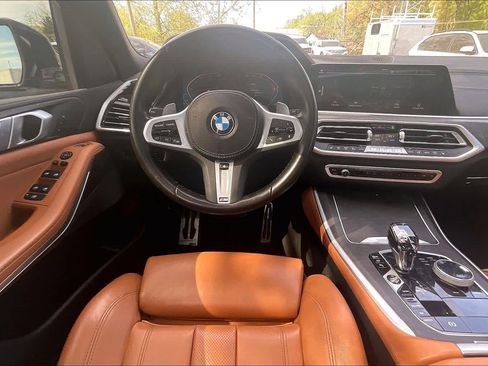 Used 2022 BMW X5 xDrive40i w/ M Sport Package image 5