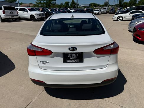 Used 2016 Kia Forte LX w/ LX Popular Plus Package FWD image 5