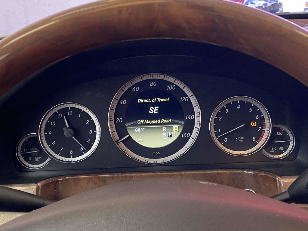 Used 2012 Mercedes-Benz E 350 4MATIC Sedan image 27