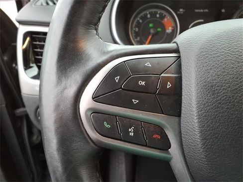 Used 2019 Jeep Cherokee Limited image 19