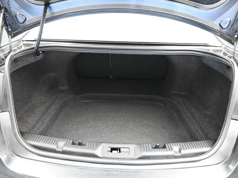 Used 2018 Ford Taurus SE image 40