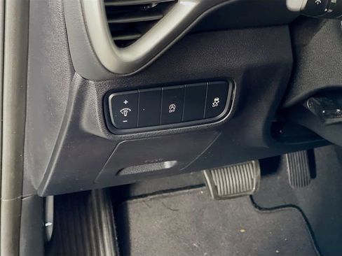 Used 2020 Kia Soul LX FWD image 11
