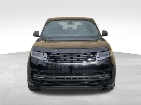 New 2025 Land Rover Range Rover SE image 2