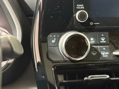 Certified 2022 Toyota Highlander XLE image 32