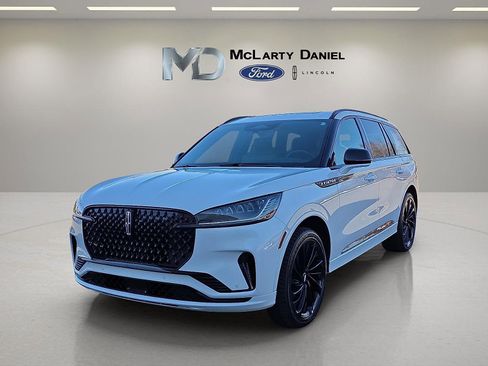 New 2026 Lincoln Aviator Reserve w/ Jet Appearance Package image 2