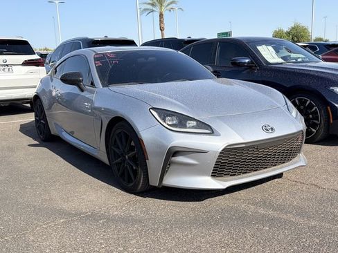 Used 2023 Toyota GR86 Premium w/ ALL Weather Mat Package (TMS) RWD image 3