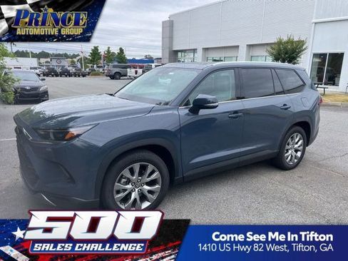 Used 2025 Toyota Grand Highlander FWD image 1