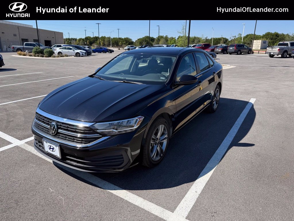 Used 2024 Volkswagen Jetta SE FWD image 1