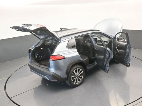 Used 2022 Toyota Corolla Cross XLE image 74
