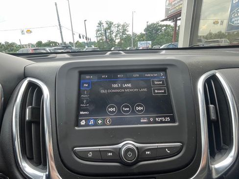 Used 2021 Chevrolet Equinox LT image 29